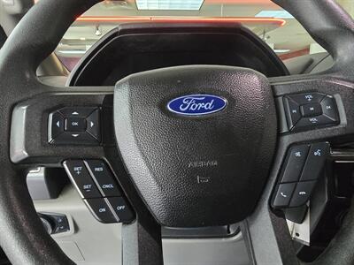 2017 Ford F-150 XLT SUPER CREW 4X4   - Photo 30 - Hamilton, OH 45015