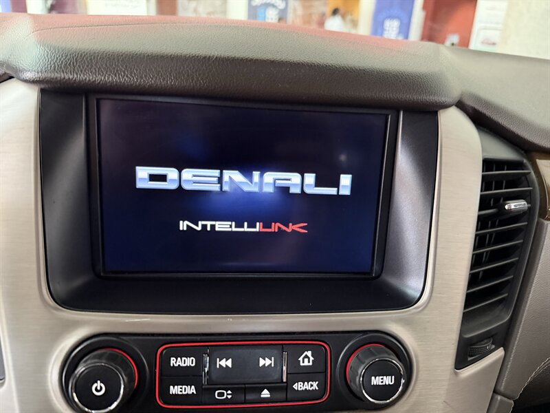 2016 GMC Yukon Denali - Photo 16 - Hamilton, OH 45015