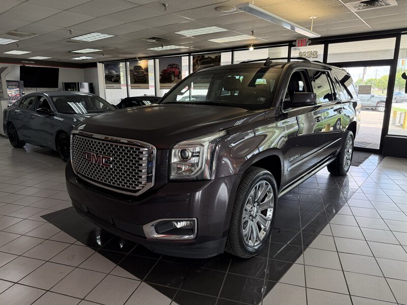 2016 GMC Yukon Denali   - Photo 1 - Hamilton, OH 45015