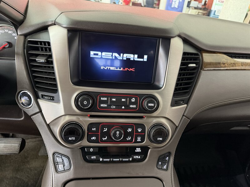 2016 GMC Yukon Denali - Photo 15 - Hamilton, OH 45015