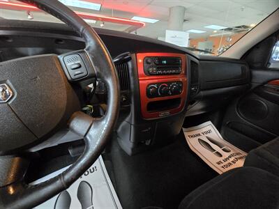 2005 Dodge Ram 1500 SLT   - Photo 17 - Hamilton, OH 45015