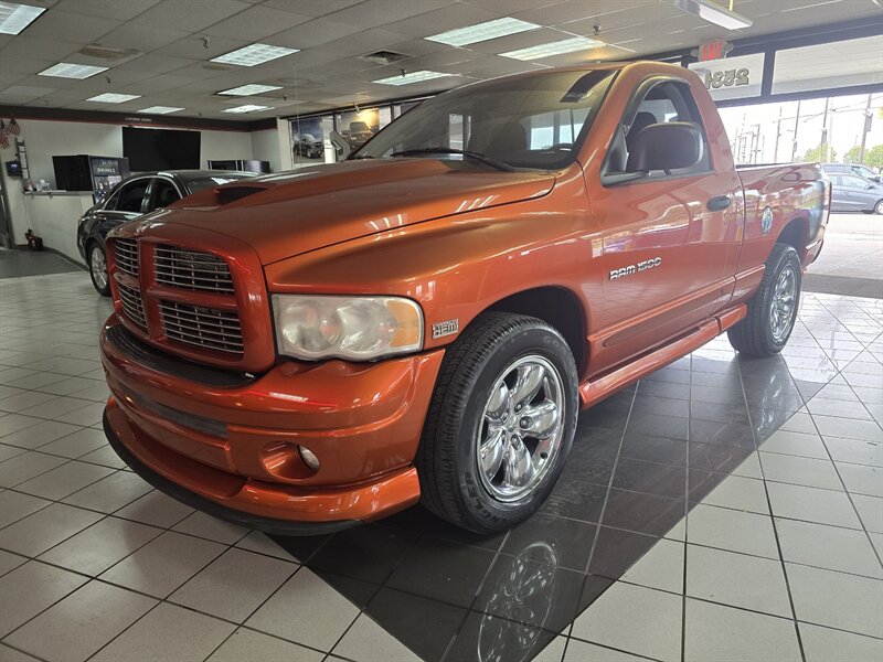2005 Dodge Ram 1500 SLT   - Photo 1 - Hamilton, OH 45015