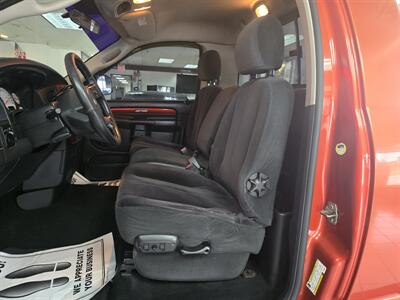 2005 Dodge Ram 1500 SLT   - Photo 31 - Hamilton, OH 45015
