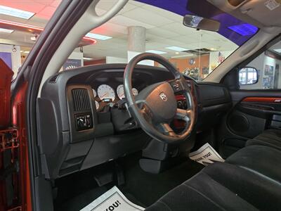 2005 Dodge Ram 1500 SLT   - Photo 30 - Hamilton, OH 45015