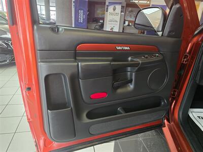 2005 Dodge Ram 1500 SLT   - Photo 29 - Hamilton, OH 45015
