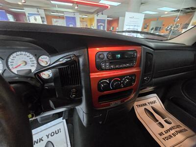 2005 Dodge Ram 1500 SLT   - Photo 40 - Hamilton, OH 45015