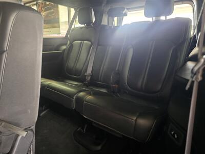 2023 Jeep Wagoneer L Series III 4DR SUV   - Photo 13 - Hamilton, OH 45015