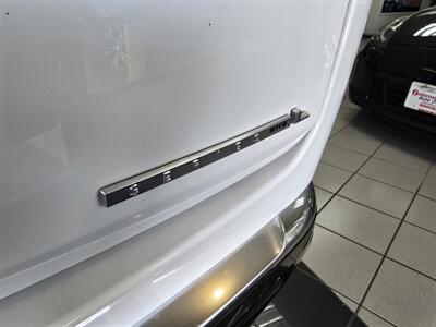 2023 Jeep Wagoneer L Series III 4DR SUV   - Photo 38 - Hamilton, OH 45015