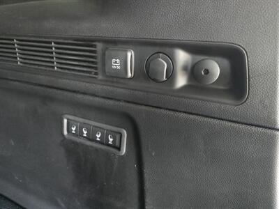 2023 Jeep Wagoneer L Series III 4DR SUV   - Photo 40 - Hamilton, OH 45015