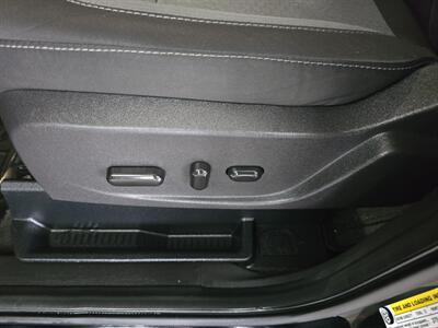 2017 Ford Escape SE   - Photo 17 - Hamilton, OH 45015