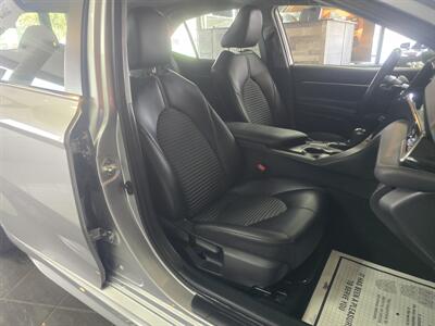 2024 Toyota Camry SE   - Photo 14 - Hamilton, OH 45015
