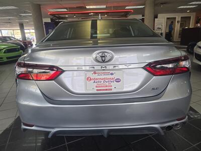 2024 Toyota Camry SE   - Photo 5 - Hamilton, OH 45015