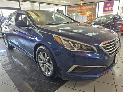 2017 Hyundai Sonata SE 4DR SEDAN   - Photo 5 - Hamilton, OH 45015