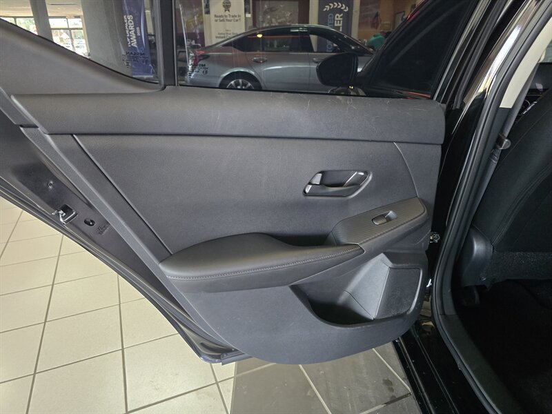 2025 Nissan Sentra SV 4DR SEDAN - Photo 10 - Hamilton, OH 45015