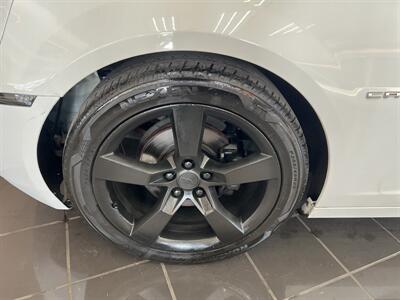 2012 Chevrolet Camaro LT 2DR COUPE   - Photo 27 - Hamilton, OH 45015