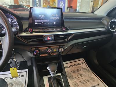 2024 Kia Forte LXS   - Photo 23 - Hamilton, OH 45015