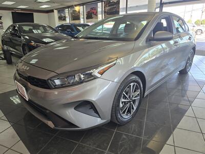 2024 Kia Forte LXS   - Photo 1 - Hamilton, OH 45015