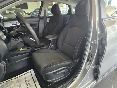 2024 Kia Forte LXS   - Photo 10 - Hamilton, OH 45015