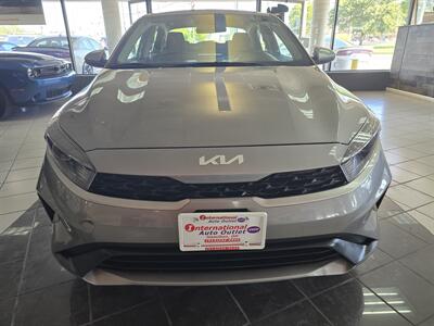 2024 Kia Forte LXS   - Photo 2 - Hamilton, OH 45015