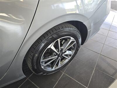 2024 Kia Forte LXS   - Photo 26 - Hamilton, OH 45015