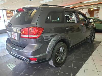 2016 Dodge Journey SXT 4DR SUV V6 AWD   - Photo 5 - Hamilton, OH 45015