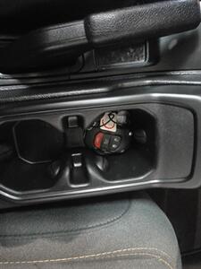 2024 Jeep Wrangler Sahara 4xe 4DR WAGON 4X4 - Photo 24 - Hamilton, OH 45015