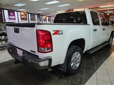 2013 GMC Sierra 1500 SLE-CREW CAB-4X4   - Photo 5 - Hamilton, OH 45015