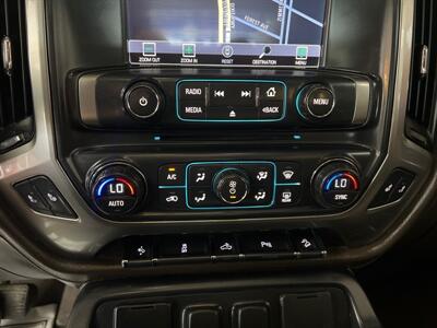 2015 Chevrolet Silverado 1500 LTZ Z71   - Photo 18 - Hamilton, OH 45015