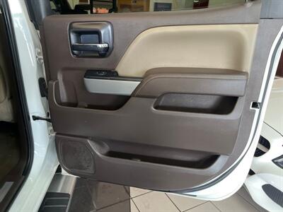 2015 Chevrolet Silverado 1500 LTZ Z71   - Photo 28 - Hamilton, OH 45015