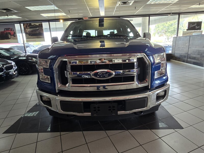 2017 Ford F-150 XLT SUPER CREW 4X4 - Photo 2 - Hamilton, OH 45015