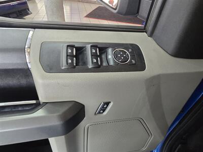 2017 Ford F-150 XLT SUPER CREW 4X4 - Photo 17 - Hamilton, OH 45015