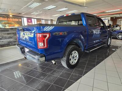 2017 Ford F-150 XLT SUPER CREW 4X4 - Photo 4 - Hamilton, OH 45015
