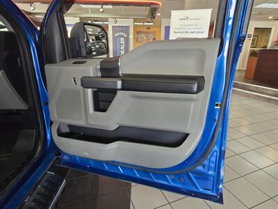 2017 Ford F-150 XLT SUPER CREW 4X4 - Photo 12 - Hamilton, OH 45015