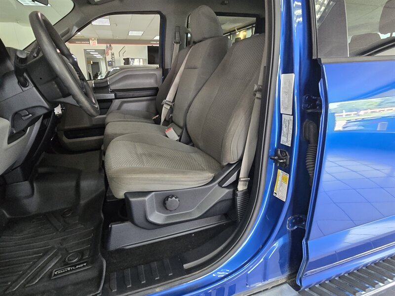 2017 Ford F-150 XLT SUPER CREW 4X4 - Photo 9 - Hamilton, OH 45015