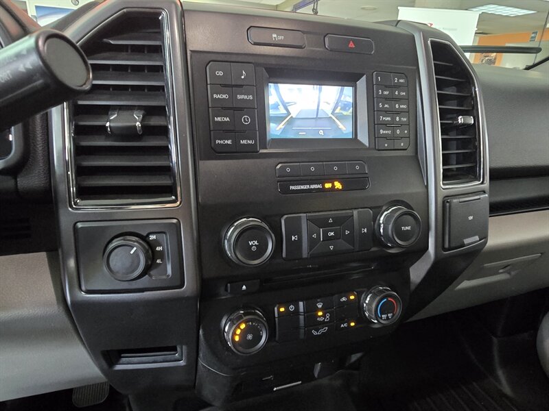 2017 Ford F-150 XLT SUPER CREW 4X4 - Photo 21 - Hamilton, OH 45015