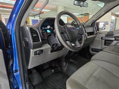 2017 Ford F-150 XLT SUPER CREW 4X4 - Photo 8 - Hamilton, OH 45015