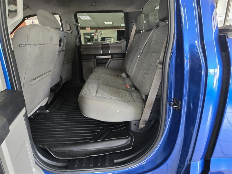 2017 Ford F-150 XLT SUPER CREW 4X4 - Photo 11 - Hamilton, OH 45015