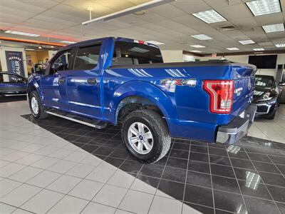 2017 Ford F-150 XLT SUPER CREW 4X4 - Photo 6 - Hamilton, OH 45015