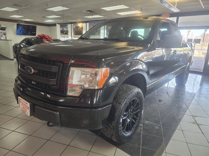 2013 Ford F-150 XL's photo