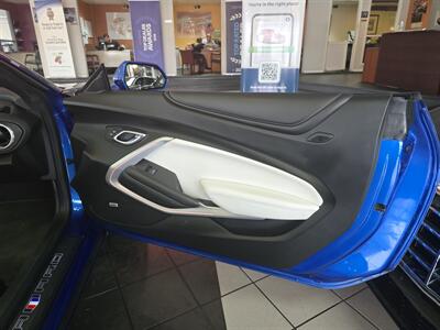 2017 Chevrolet Camaro LT - Photo 11 - Hamilton, OH 45015