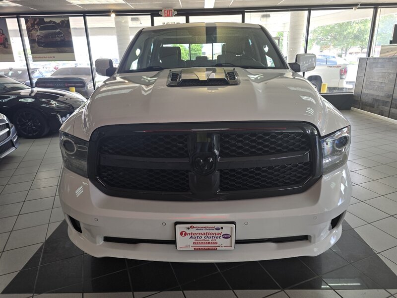 2018 RAM 1500 Night 4DR CREW CAB 4X4 - Photo 3 - Hamilton, OH 45015