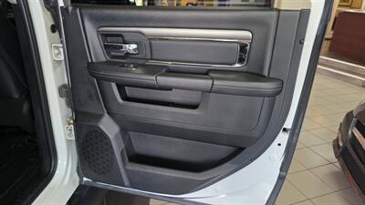 2018 RAM 1500 Night   - Photo 24 - Hamilton, OH 45015