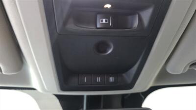 2018 RAM 1500 Night   - Photo 18 - Hamilton, OH 45015
