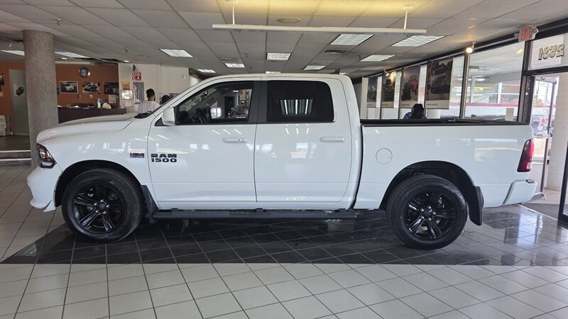 2018 RAM 1500 Night   - Photo 1 - Hamilton, OH 45015