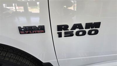 2018 RAM 1500 Night   - Photo 33 - Hamilton, OH 45015