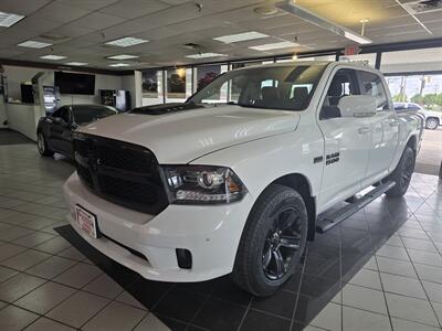 2018 RAM 1500 Night 4DR CREW CAB 4X4 - Photo 2 - Hamilton, OH 45015