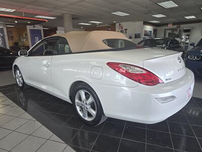 2008 Toyota Camry SLE V6 2DR  CONVERTIBLE   - Photo 6 - Hamilton, OH 45015