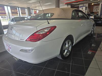 2008 Toyota Camry SLE V6 2DR  CONVERTIBLE   - Photo 4 - Hamilton, OH 45015