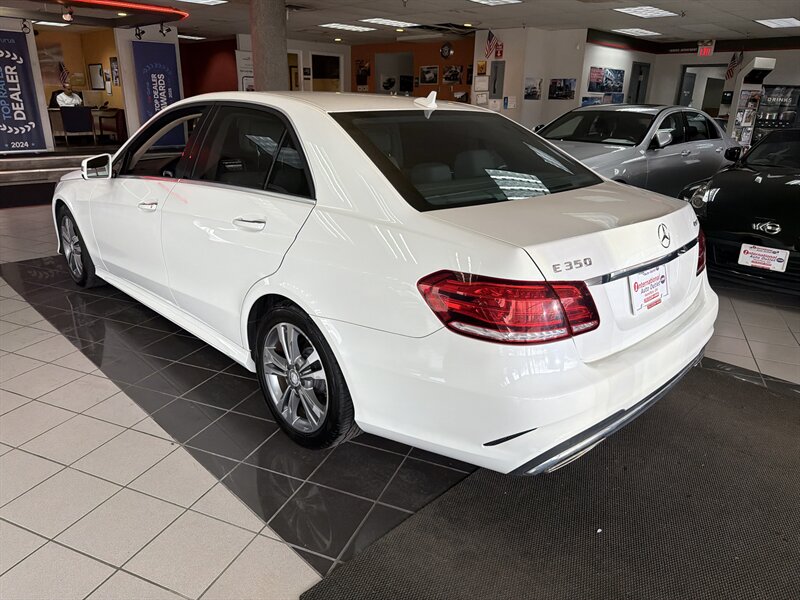 2014 Mercedes-Benz E 350 Sport 4MATIC - Photo 8 - Hamilton, OH 45015