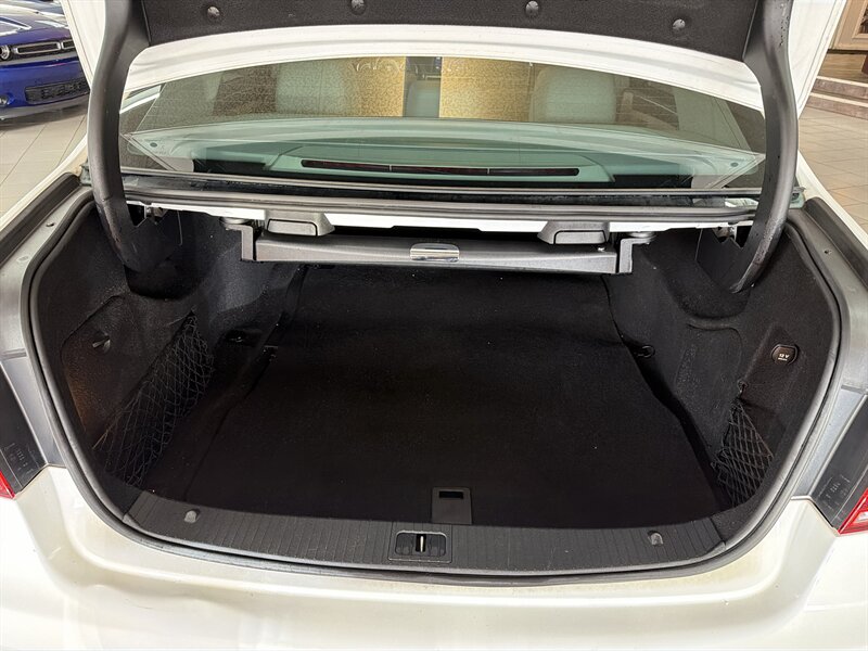 2014 Mercedes-Benz E 350 Sport 4MATIC - Photo 24 - Hamilton, OH 45015